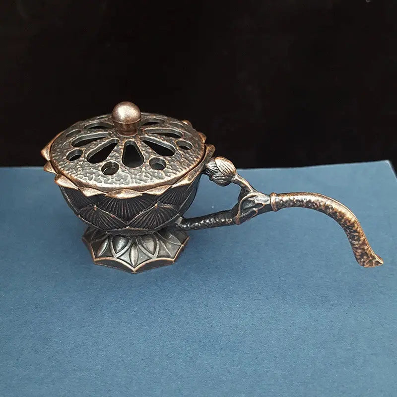 ATELIER-TIBET – Brûleur d’Encens Lotus en Laiton Rétro, Élégance Zen & Tradition Orientale