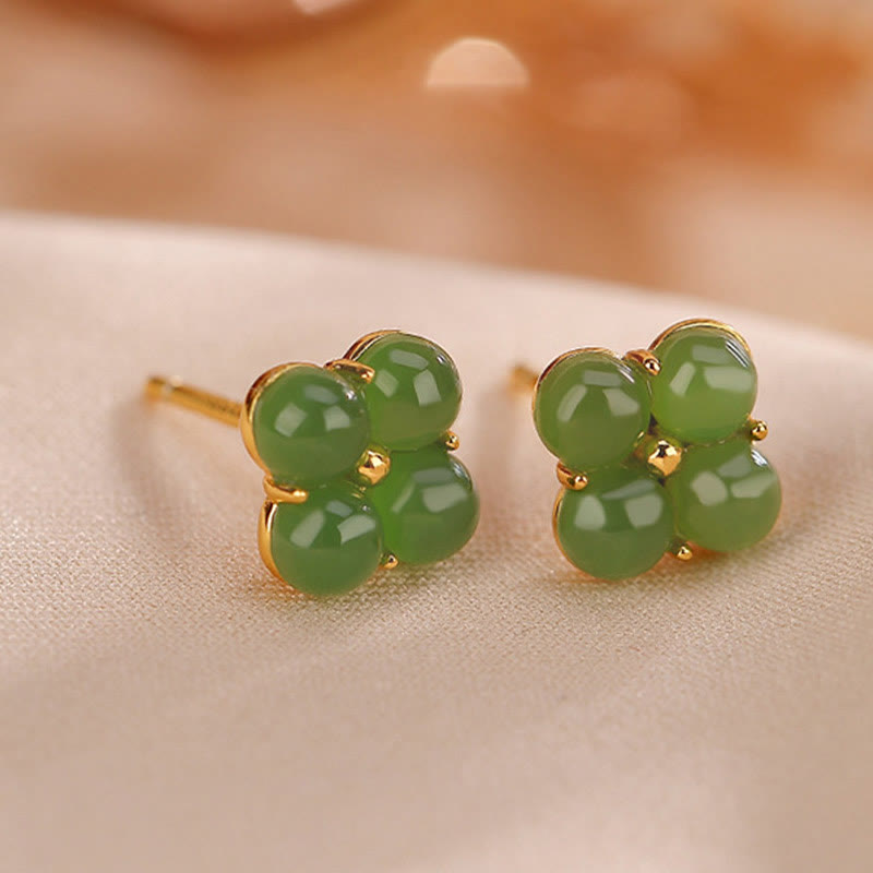 ATELIER-TIBET – Boucles d’Oreilles Clous Trèfle à Quatre Feuilles en Jade Cyan – 8 mm