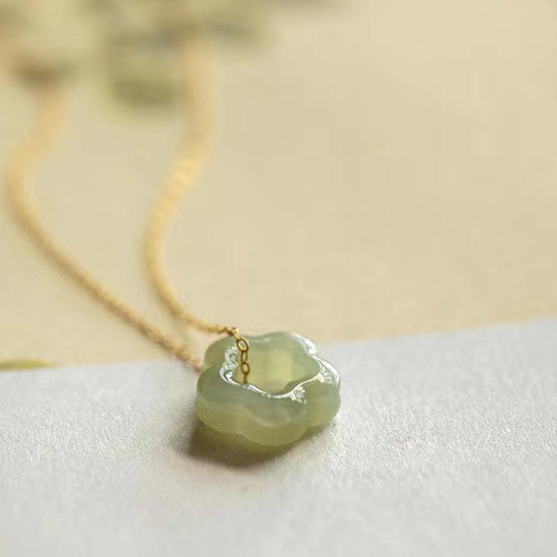 ATELIER-TIBET – Collier Floral en Jade Hetian ou Jade Cyan Naturel