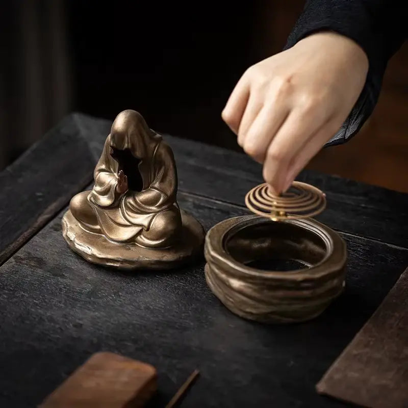 ATELIER-TIBET – Brûleur d’Encens Bouddha en Céramique, Sérénité & Élégance
