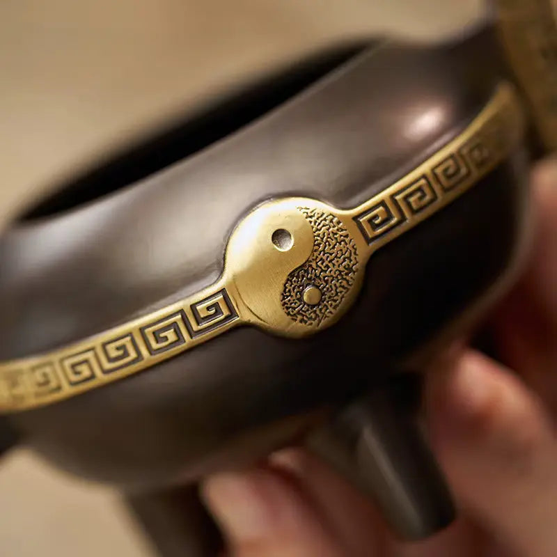 ATELIER-TIBET – Brûleur d’Encens Feng Shui en Cuivre, Symbole Tai Chi & Ba Gua