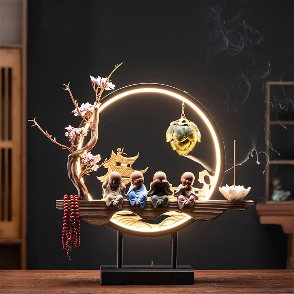 ATELIER-TIBET – Candeur Sacrée · Fontaine d’Encens LED Moines & Branche Fleurie