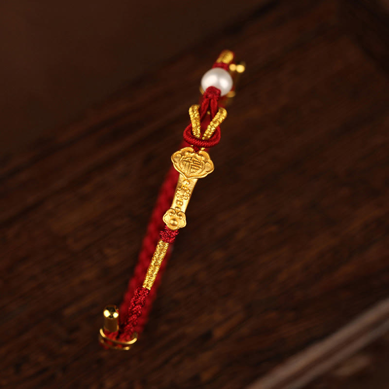 ATELIER-TIBET – Bracelet Porte-Bonheur Ruyi Fu en Or 24 Carats & Fil Rouge Ajustable