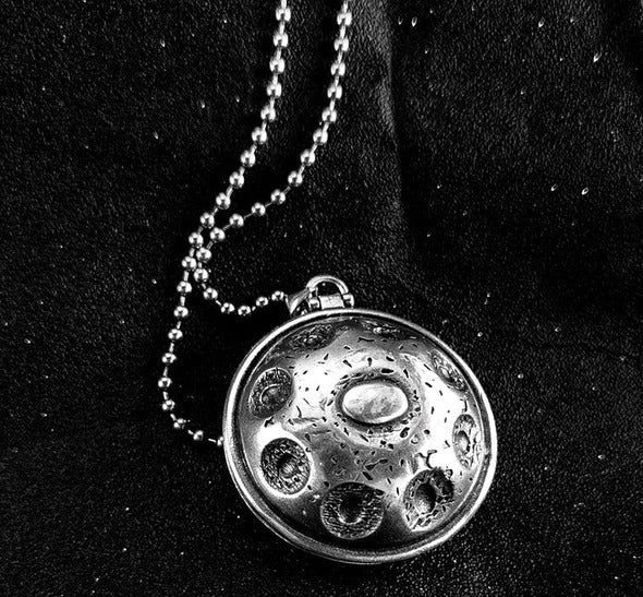 ATELIER-TIBET Pendentif Handpan Argenté – Collier Musical & Spirituel Unisexe