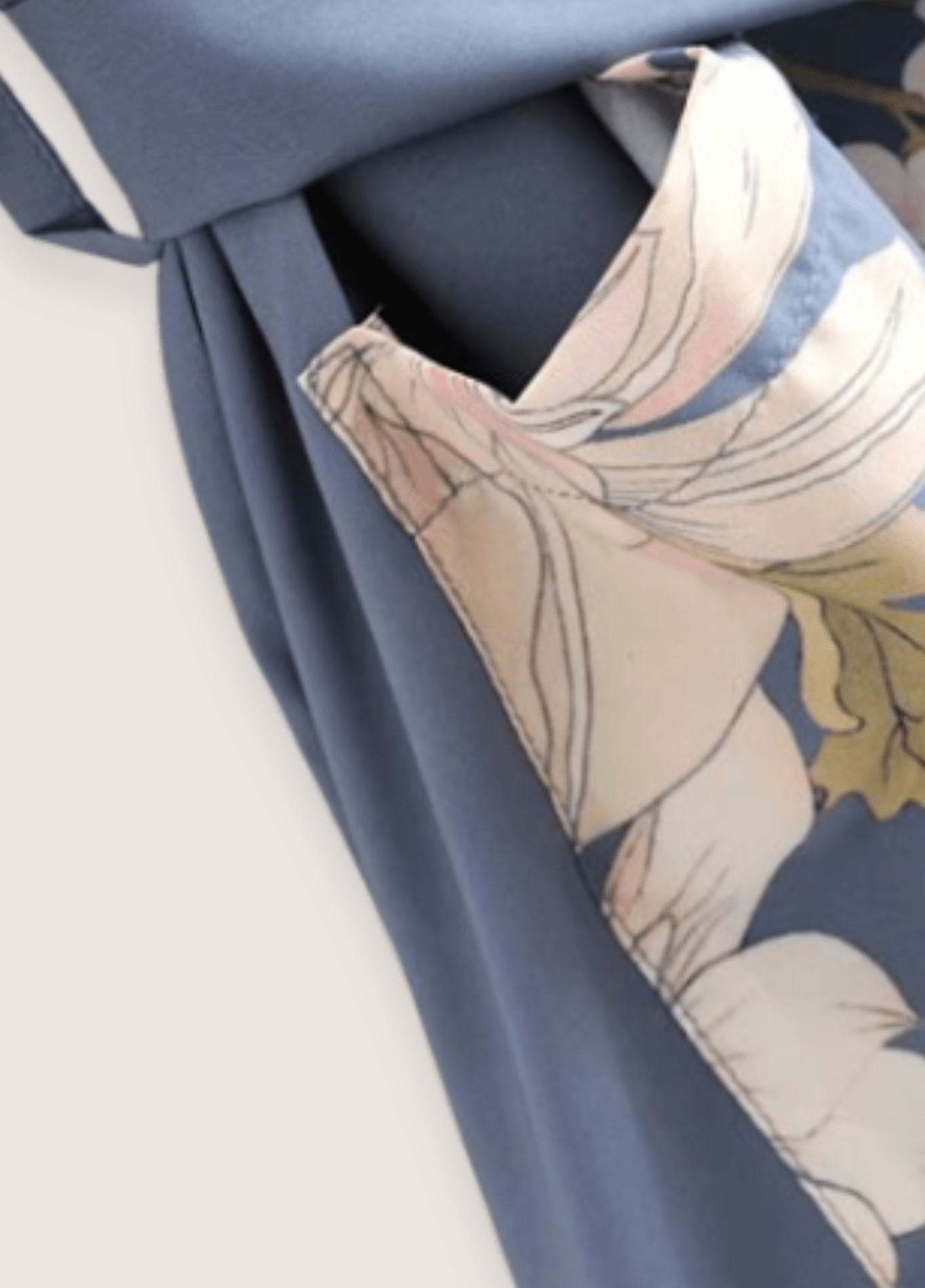 Kimono long femme satiné motif cerisier bleu