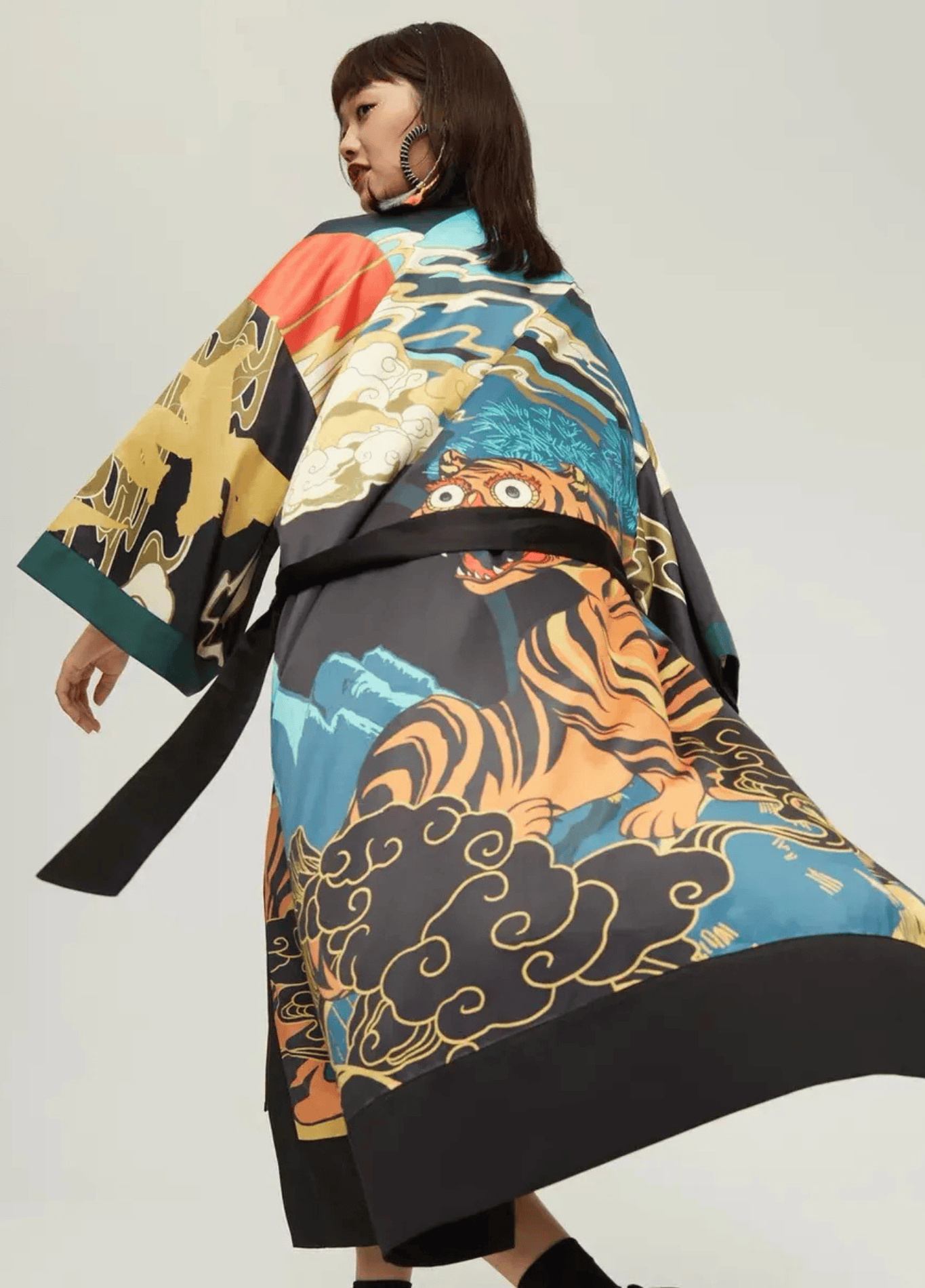 Kimono long femme motif tigre japonais noir – Tora