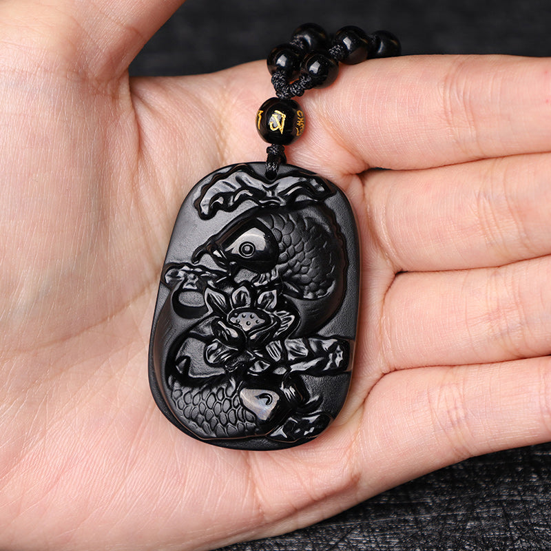 ATELIER-TIBET – Collier Lotus & Carpe Koï en Obsidienne Noire Naturelle