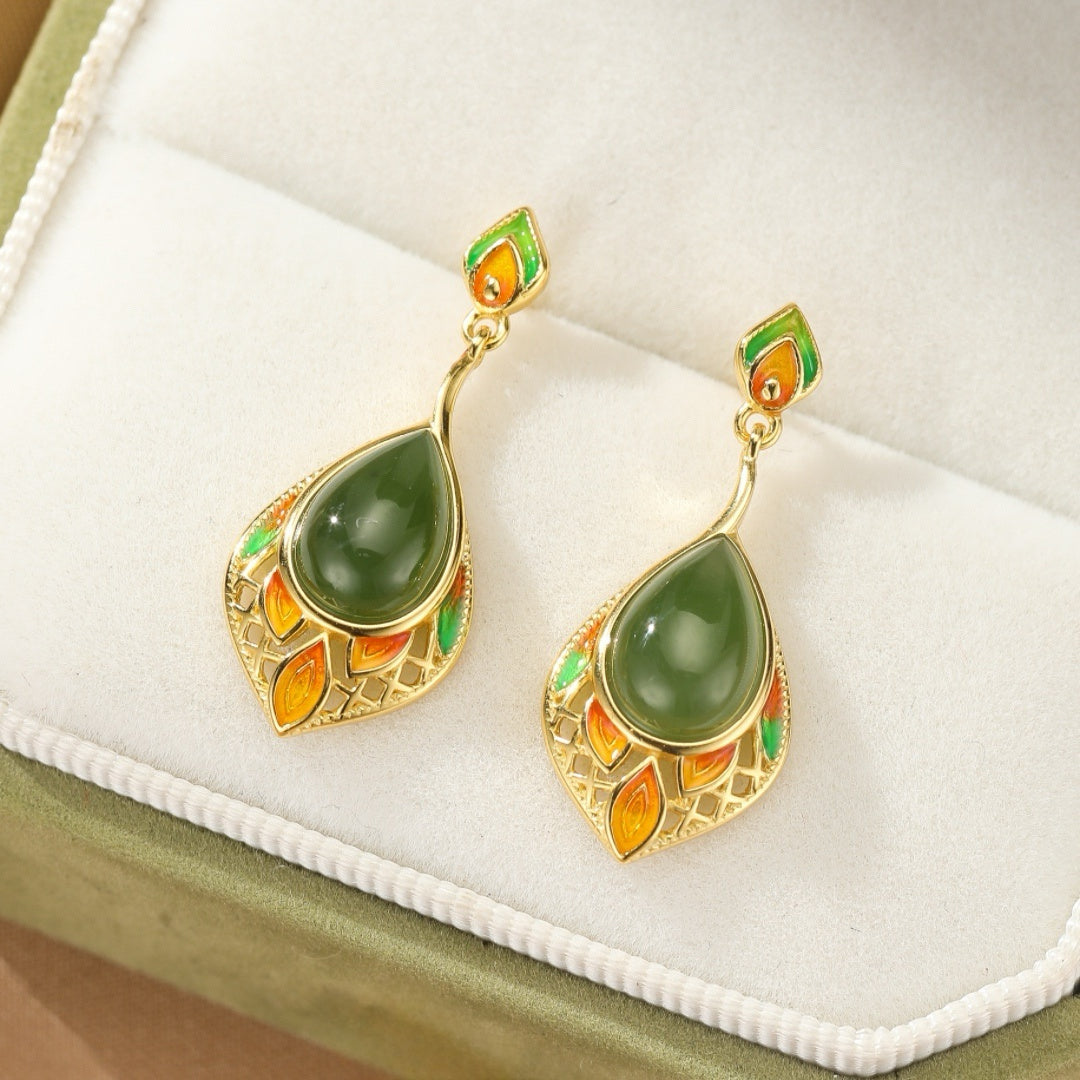 ATELIER-TIBET – Boucles d'Oreilles Pendantes Jade – Feuille de Joie, Argent Plaqué Or