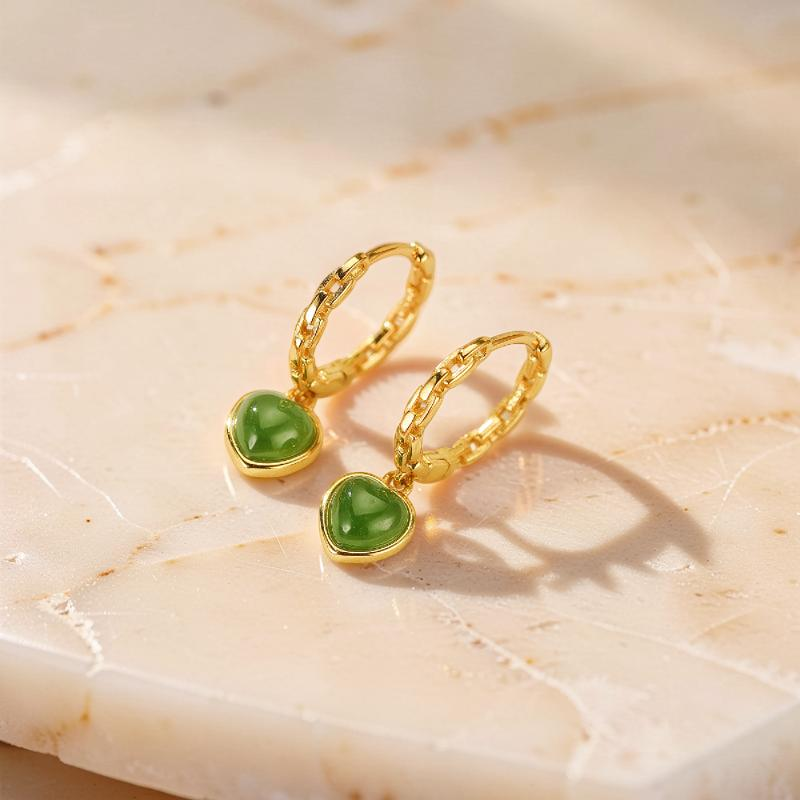 ATELIER-TIBET – Boucles d'Oreilles Jade – Cœur de Sérénité, Argent Plaqué Or