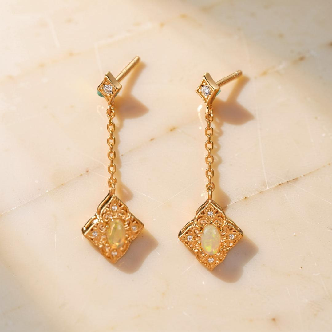 ATELIER-TIBET – Boucles d'Oreilles Opale – Lumière Bohème, Argent Plaqué Or 10K