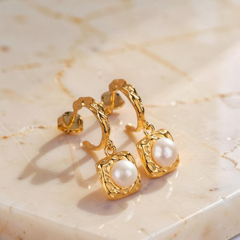 ATELIER-TIBET – Boucles d'Oreilles Perle – Caresse Subtile, Argent Plaqué Or