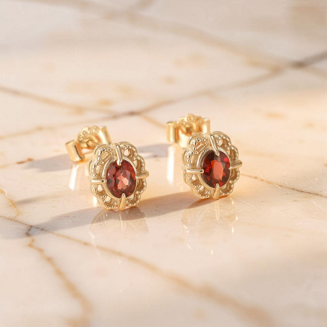 ATELIER-TIBET – Boucles d'Oreilles Grenat – Élégance Royale, Argent Plaqué Or