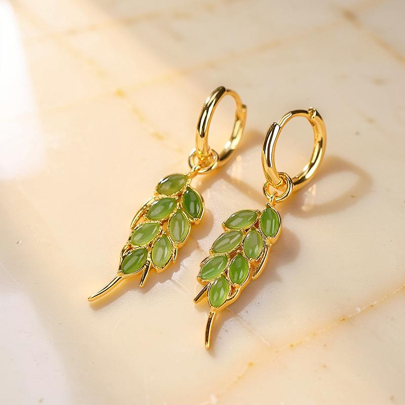 ATELIER-TIBET – Boucles d'Oreilles Jade – Feuilles de Sérénité, Argent Plaqué Or