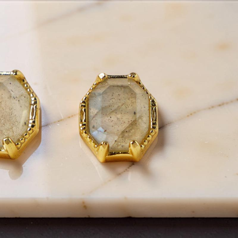 ATELIER-TIBET – Boucles d'Oreilles Labradorite – Élan Lustré, Argent Plaqué Or