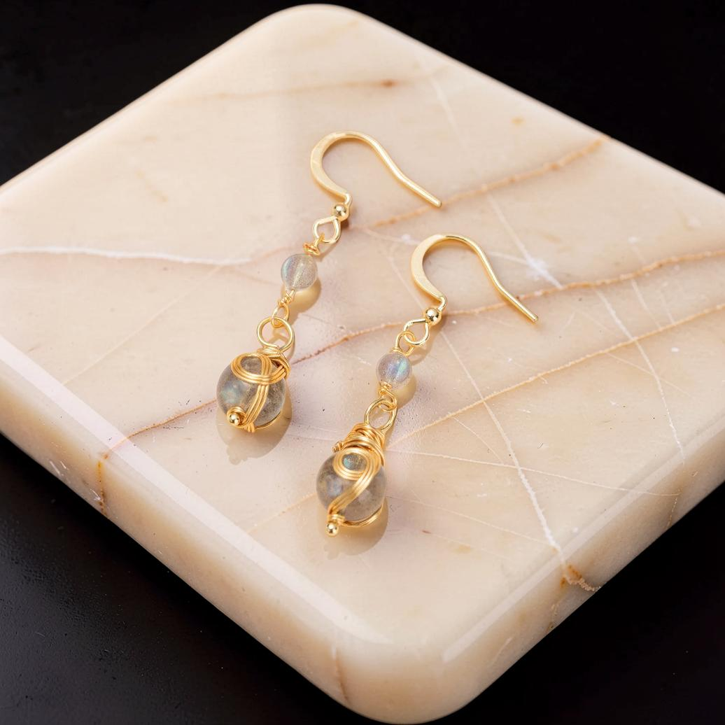 ATELIER-TIBET – Boucles d'Oreilles Labradorite – Étoile du Soir, Plaqué Or