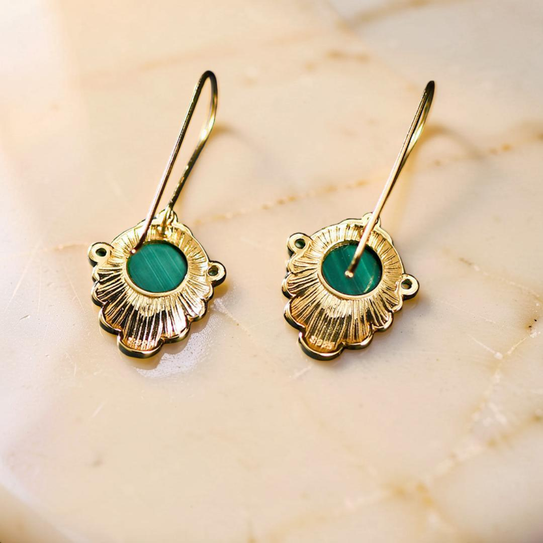 ATELIER-TIBET – Boucles d'Oreilles Malachite – Feuille Dorée, Argent Plaqué Or