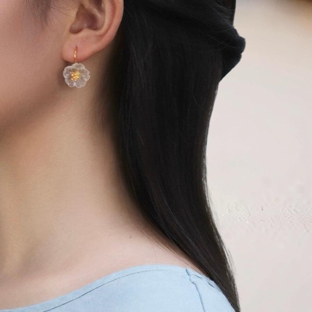 ATELIER-TIBET – Boucles d'Oreilles Quartz Clair - Élégance Florale, Argent