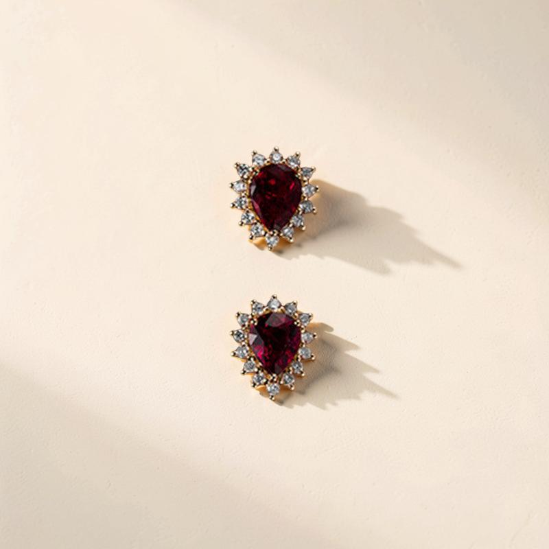 ATELIER-TIBET – Boucles d'Oreilles Rubis – Étincelles d'Amour, Argent Plaqué Or