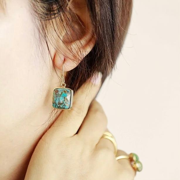 ATELIER-TIBET – Boucles d'Oreilles Turquoise – Fragments de Ciel, Argent Plaqué Or