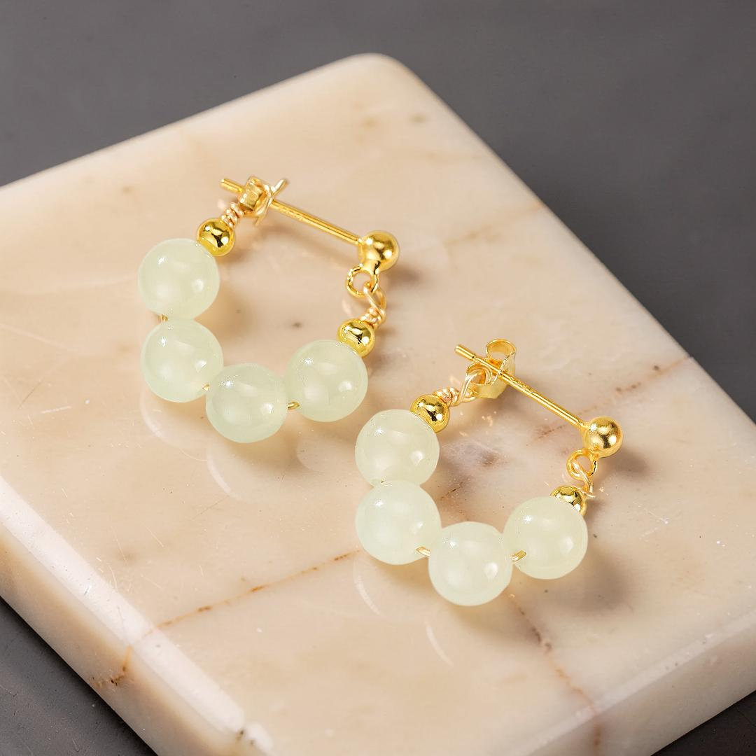 ATELIER-TIBET – Boucles d’Oreilles Créoles Jade – Sérénité Courbée, Argent