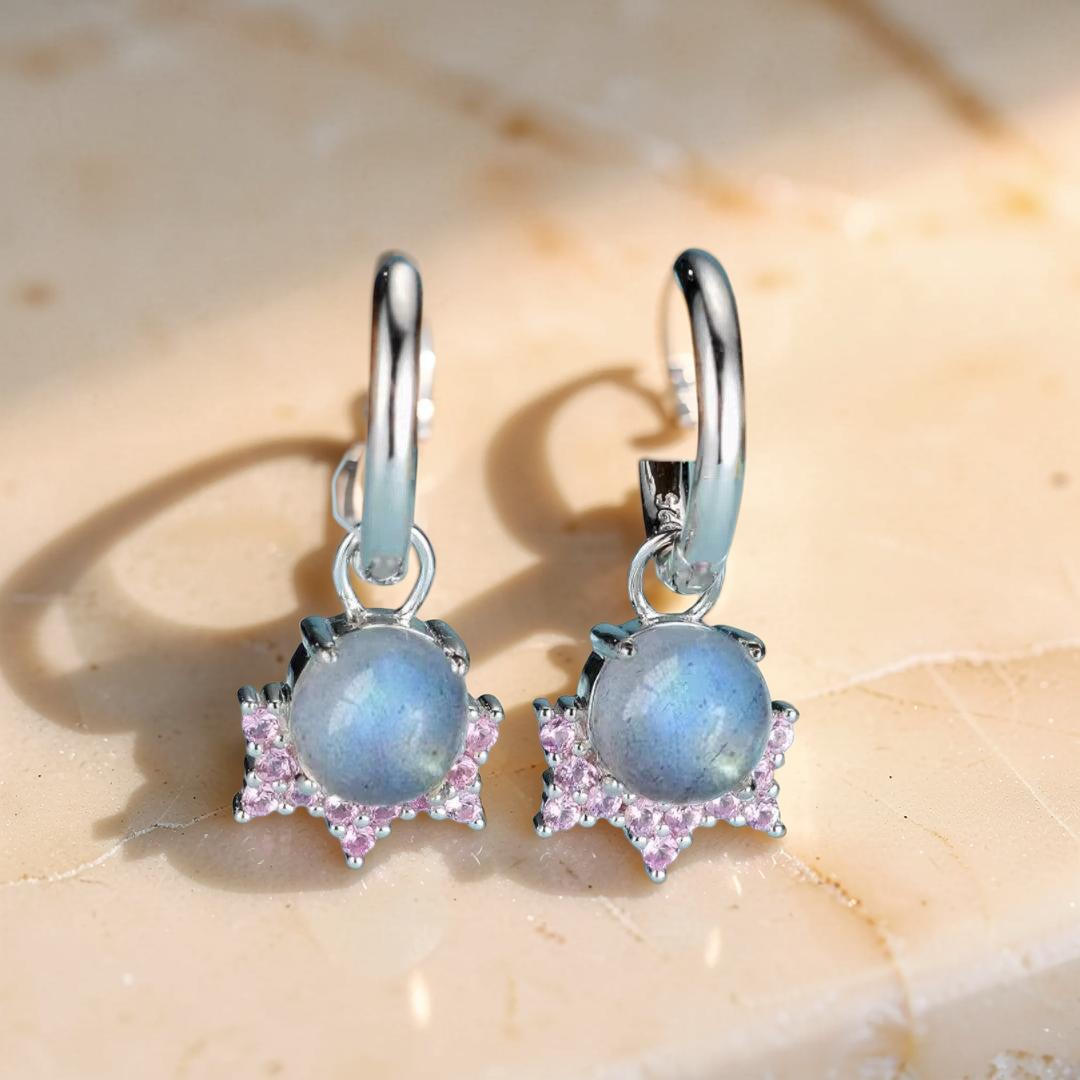 ATELIER-TIBET – Boucles d’Oreilles Labradorite – Meow, Argent Plaqué Or