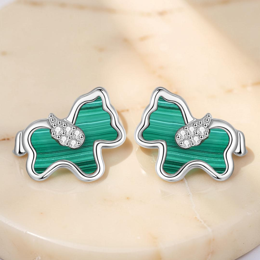 ATELIER-TIBET – Boucles d'Oreilles Malachite Cheval – Élégance Libre, Argent