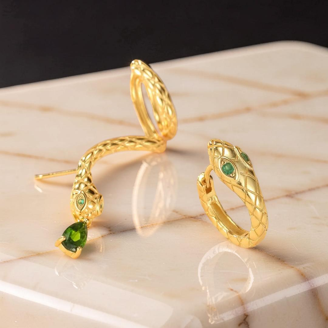 ATELIER-TIBET – Boucles d’Oreilles Serpent – Spirale de Sagesse, Argent Plaqué Or