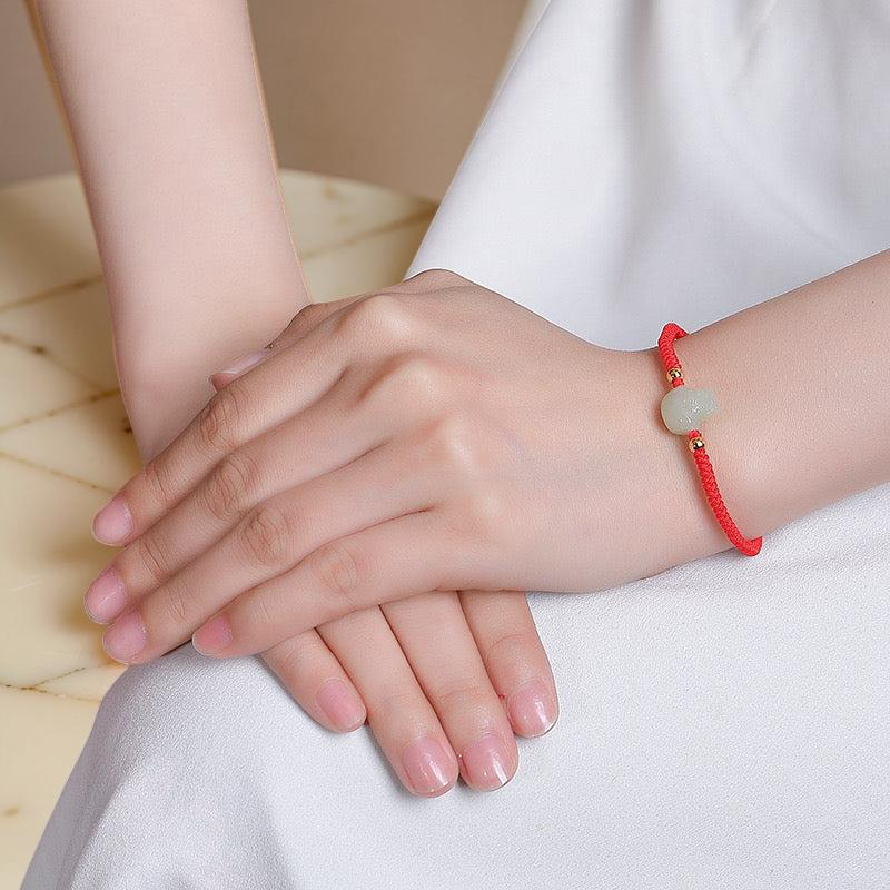 ATELIER-TIBET – Bracelet Jade – Bébé Dragon, Fil Rouge