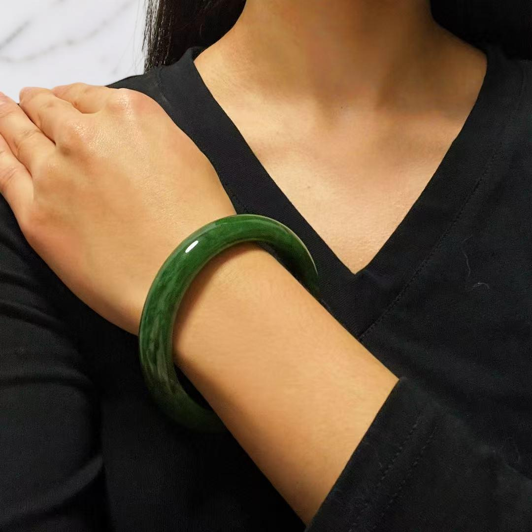 ATELIER-TIBET – Bracelet Jonc Jade  – Vert Forêt