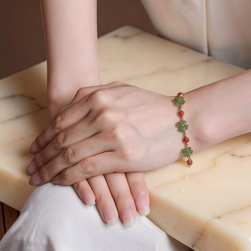 ATELIER-TIBET – Bracelet Trèfle en Jade – Chance Sereine, Argent Plaqué Or