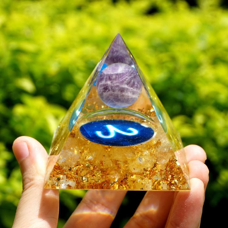 ATELIER-TIBET Pyramide du Zodiac en Orgonite et Améthyste de 10cm symbole du Bélier