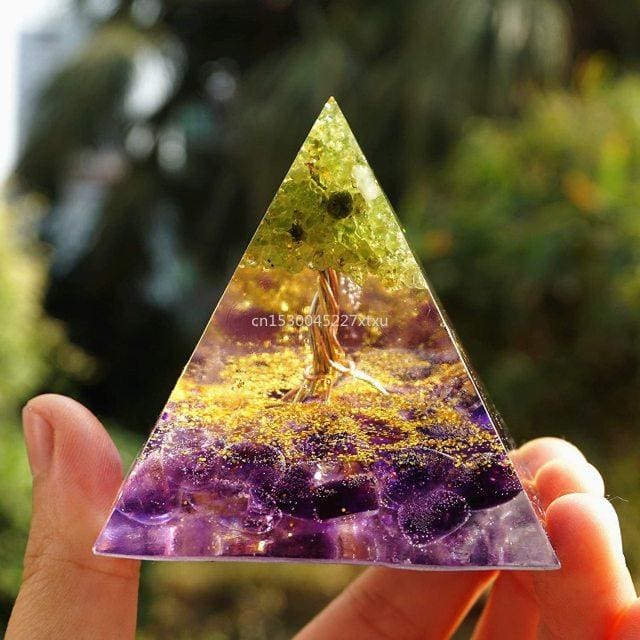 ATELIER-TIBET Pyramide en Orgonite et Améthyste e de 10cm