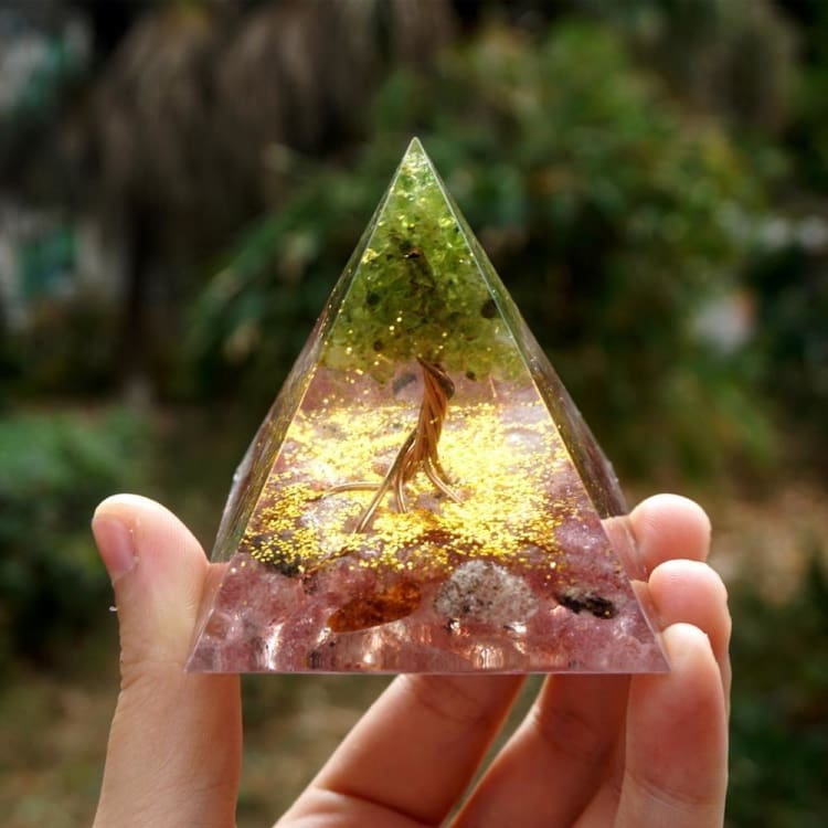 ATELIER-TIBET Pyramide en Orgonite et Quartz Rose de 10cm
