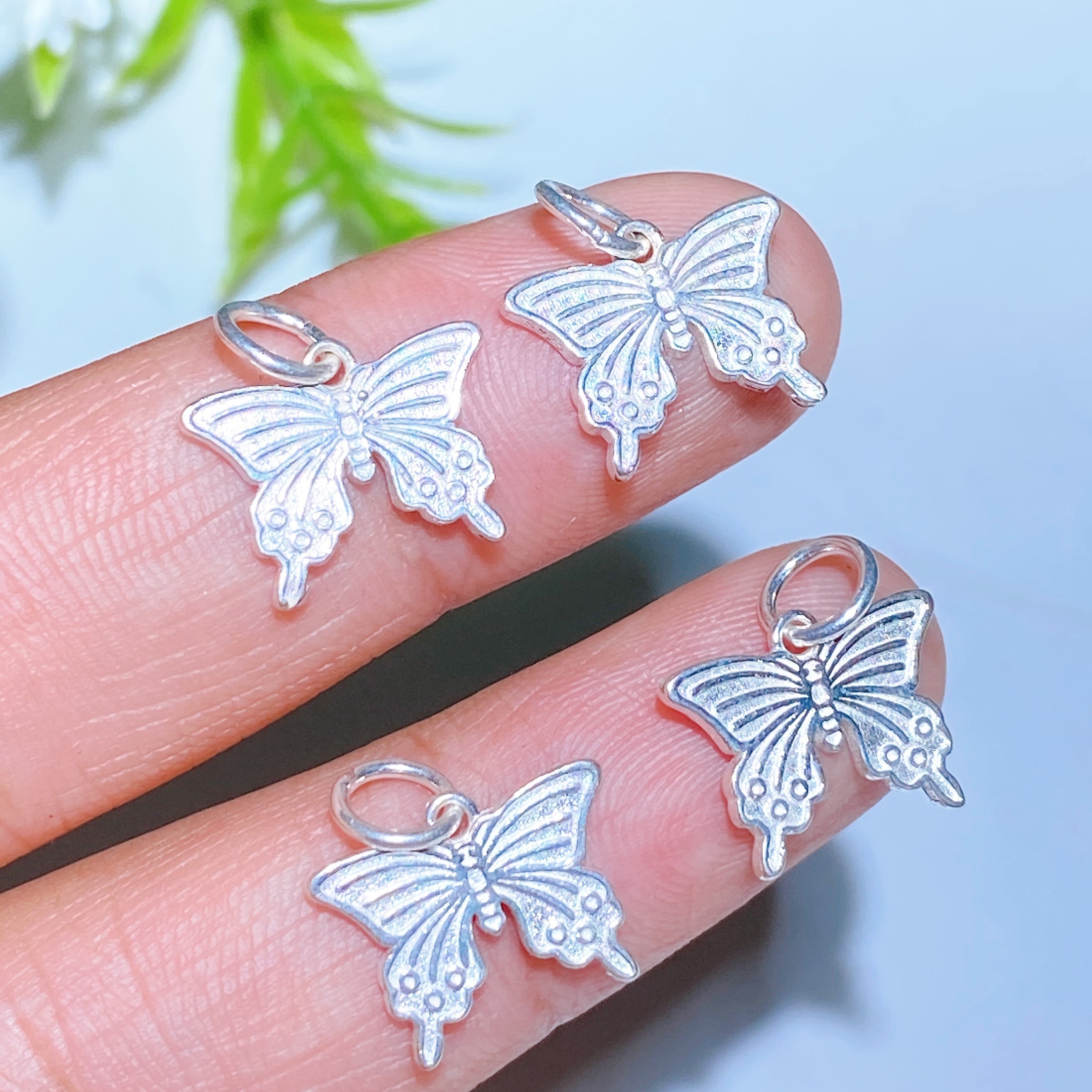 ATELIER-TIBET — Breloques Sculptées en Argent S925 — Charms Spirituels DIY pour Créations Personnalisées (5–15 mm)