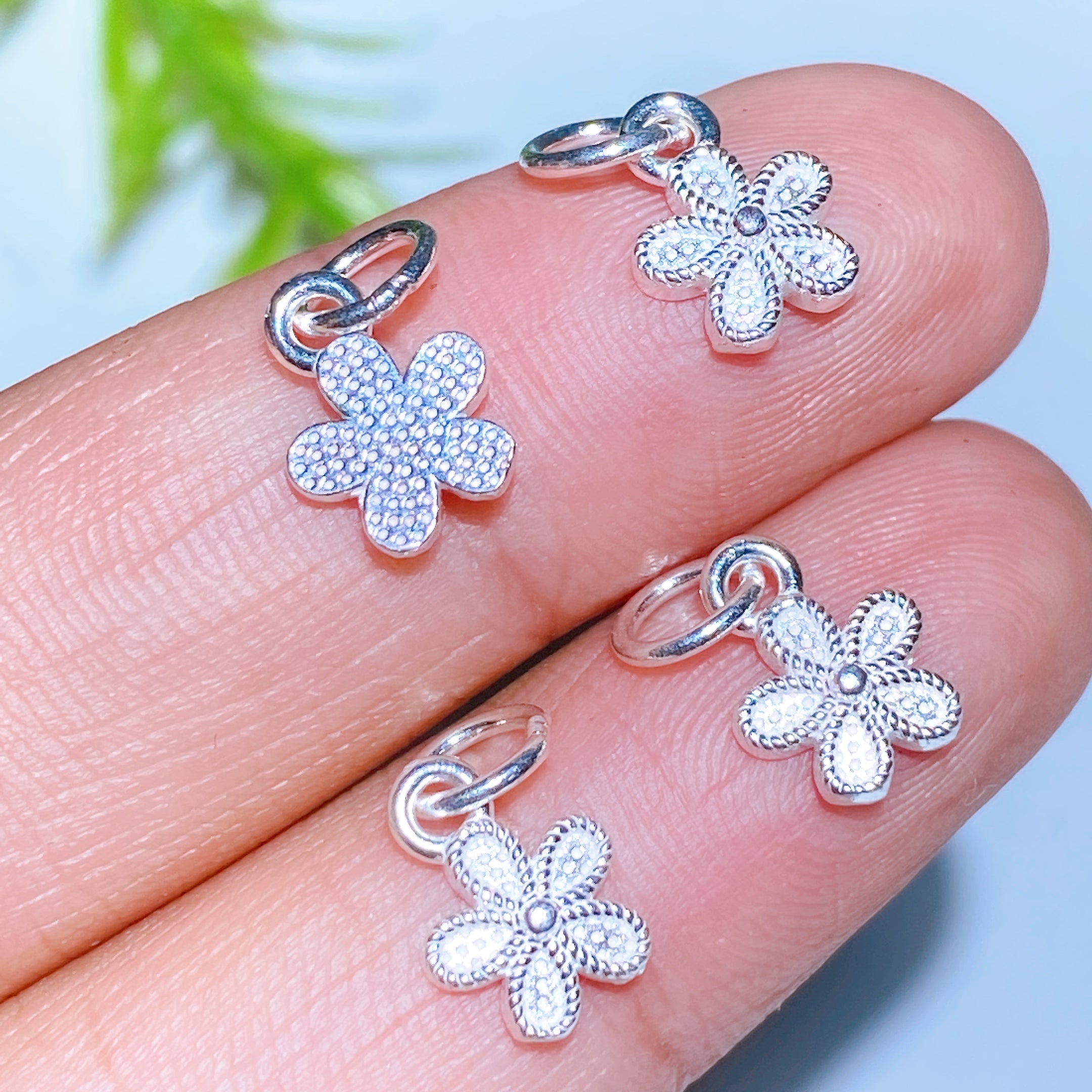 ATELIER-TIBET — Breloques Sculptées en Argent S925 — Charms Spirituels DIY pour Créations Personnalisées (5–15 mm)