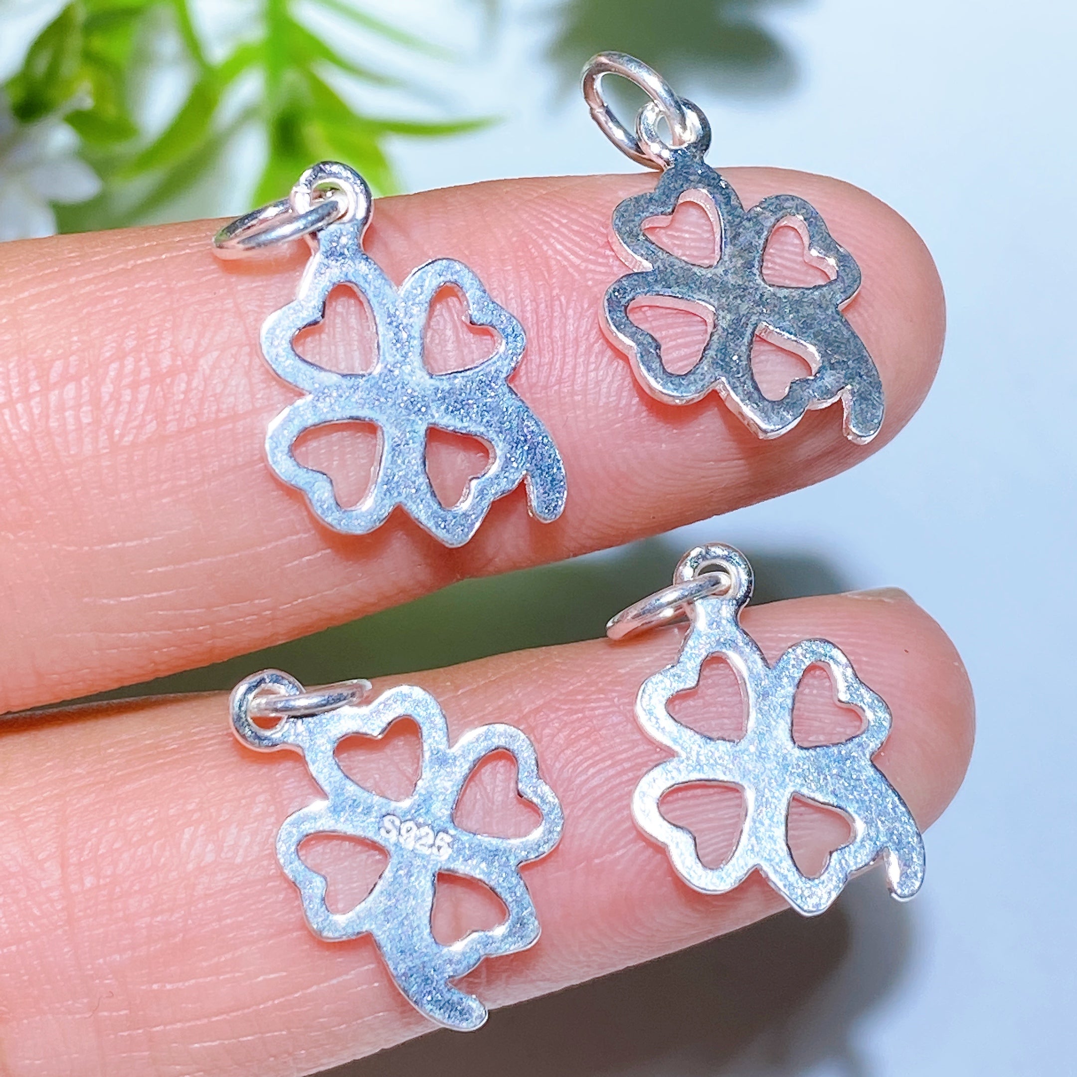 ATELIER-TIBET — Breloques Sculptées en Argent S925 — Charms Spirituels DIY pour Créations Personnalisées (5–15 mm)