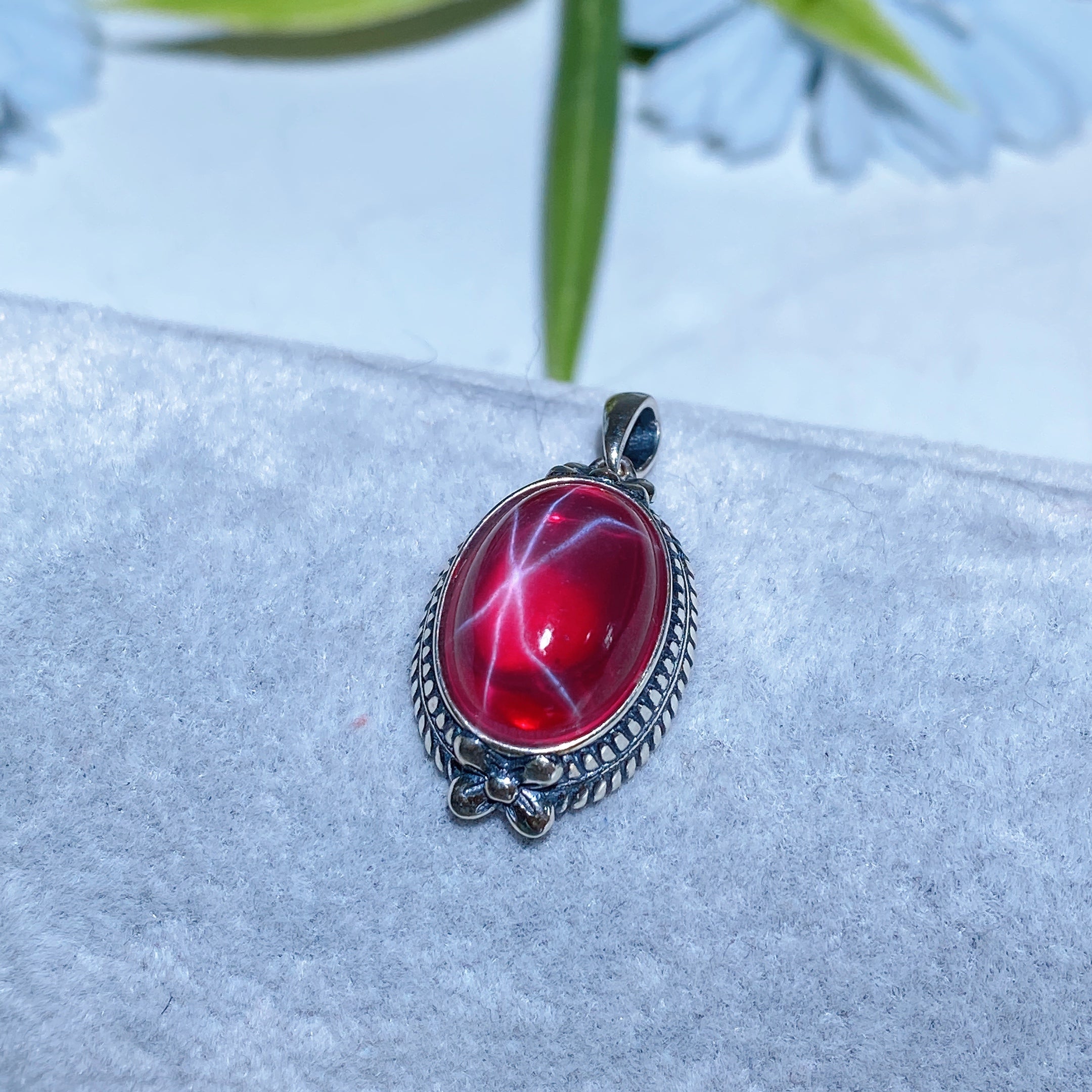 ATELIER-TIBET – Parure Rubis Étoilé Naturel Réactif UV en Argent 925