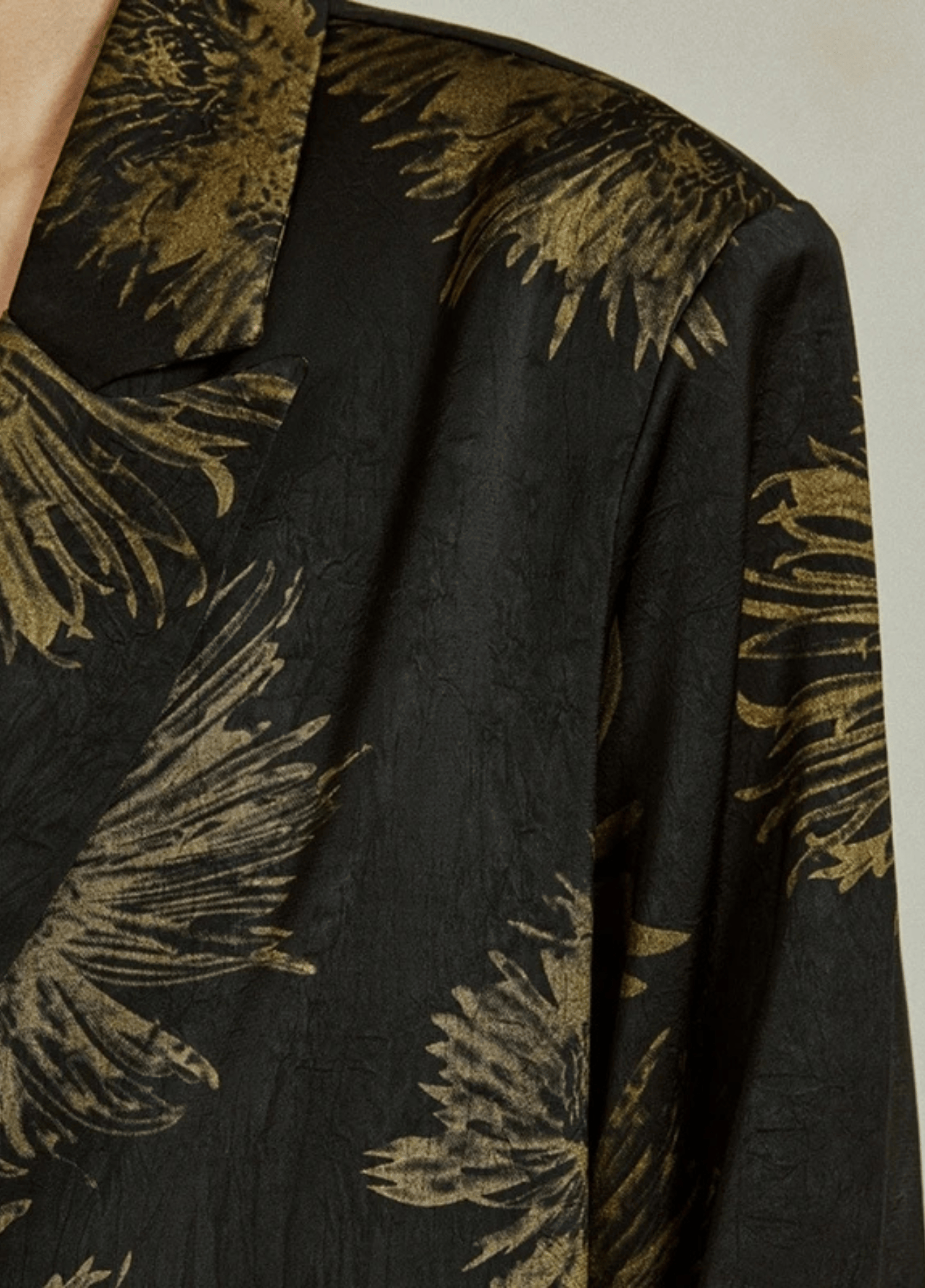 Veste kimono femme jacquard noir et or chrysanthème – Kinbana