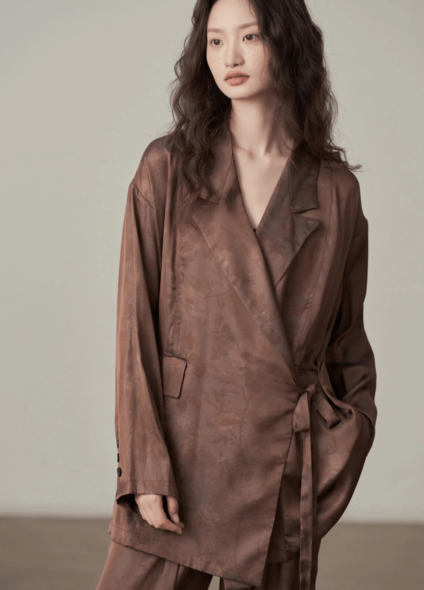 Veste kimono femme satinée marron chocolat – Kogecha