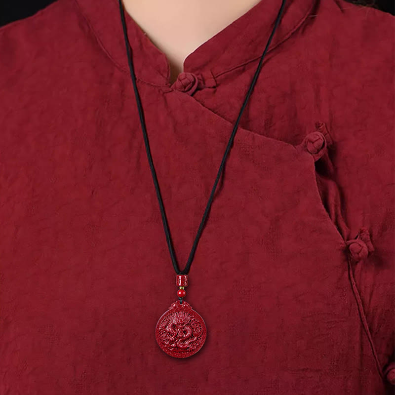 ATELIER-TIBET – Collier Dragon de l’Année du Dragon en Cinabre Naturel